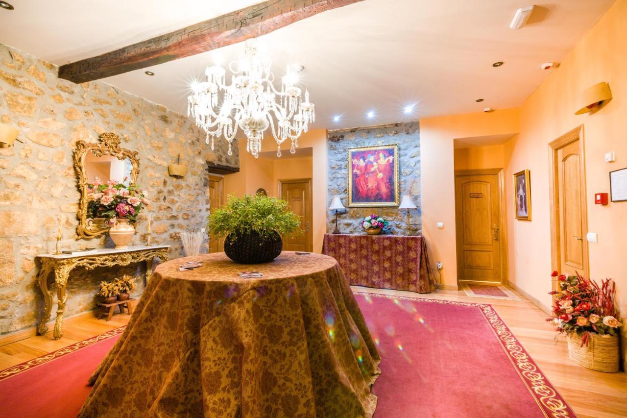 Hotel Palacio Garcia Quijano Corrales De Buelna Eksteriør billede