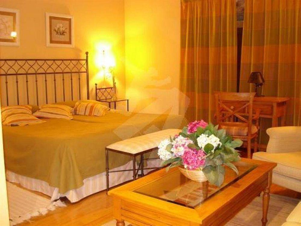 Hotel Palacio Garcia Quijano Corrales De Buelna Eksteriør billede