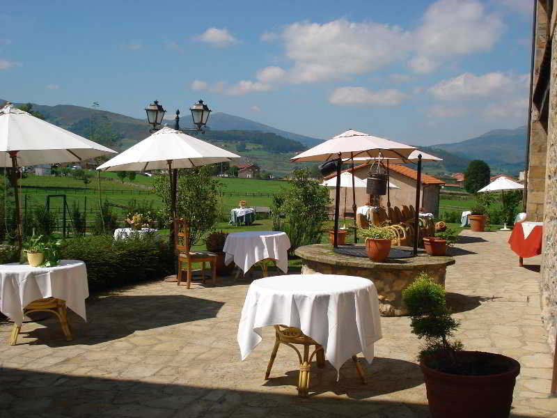 Hotel Palacio Garcia Quijano Corrales De Buelna Eksteriør billede