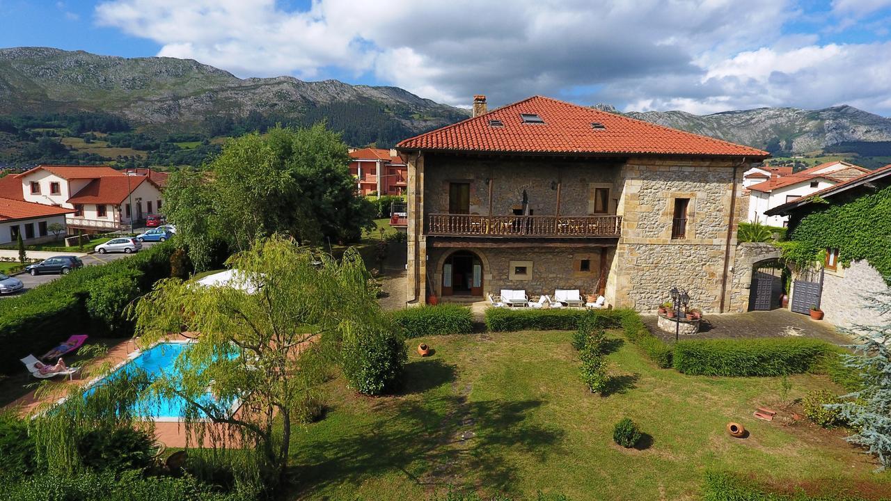 Hotel Palacio Garcia Quijano Corrales De Buelna Eksteriør billede